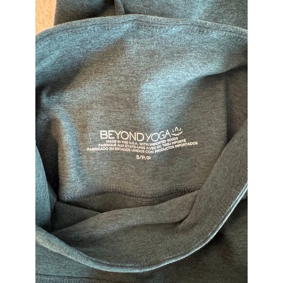 Beyond Yoga Spacedye Caught In The Midi Legging in Dark Spruce Size Small - Picture 5 of 5